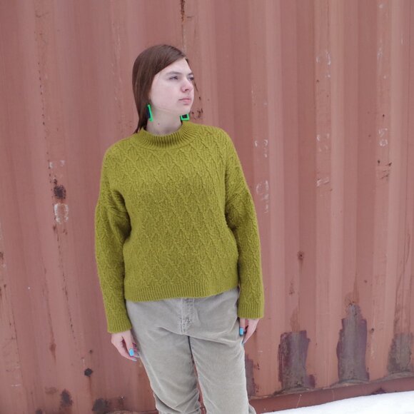 Vintage Stradivarius Green Sweater Made In Turkey - Picture 8 of 8